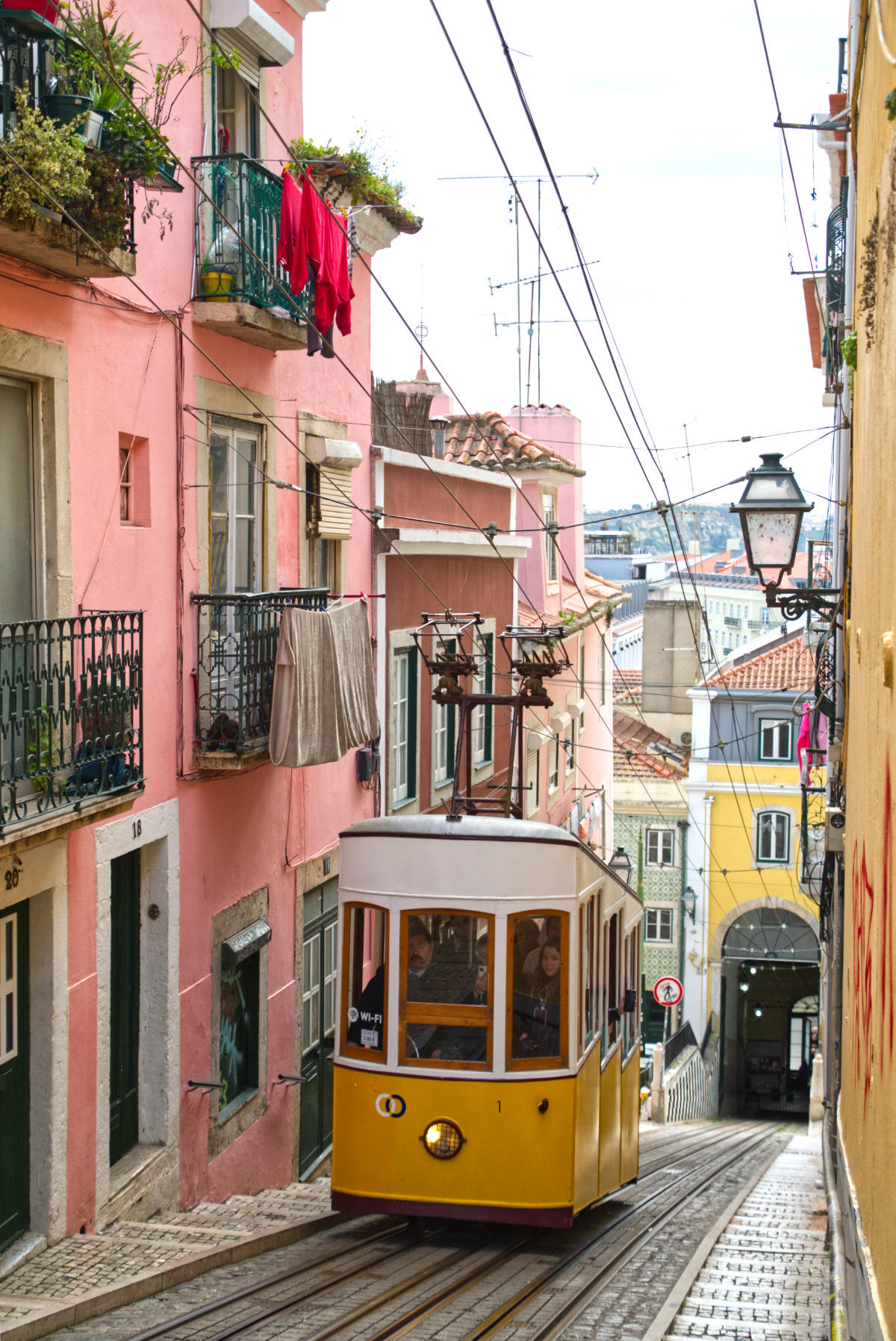 Ascensor da Bica, conquering one of the steepest hills in Lisbon since 1892!